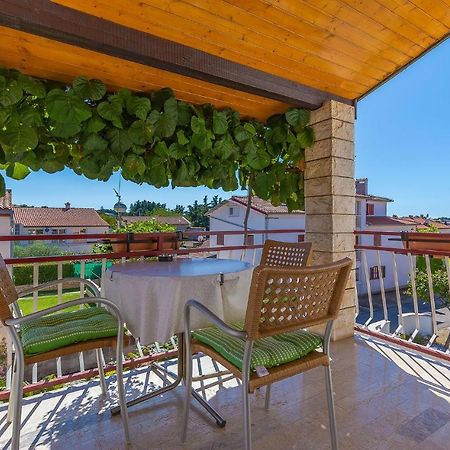 Ruzica Lägenhet Poreč Exteriör bild